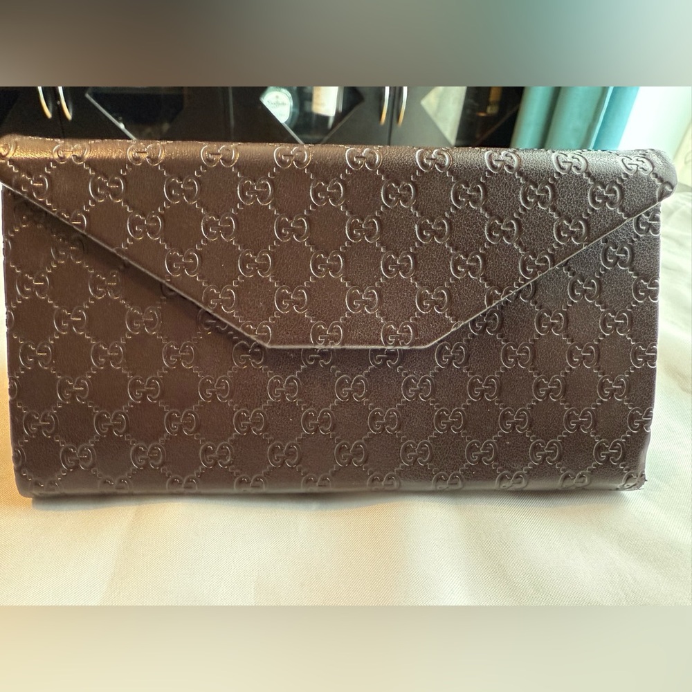 GUCCI Folding Leather Eyeglass Case. Brown color.